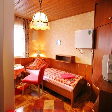 שפייר Hotel-Pension Klaer מראה חיצוני תמונה